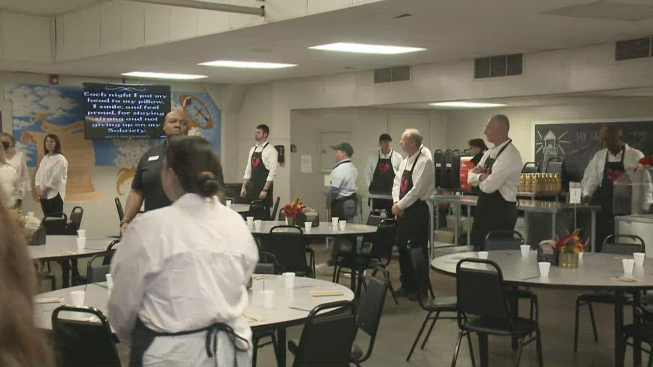 Charlotte Rescue MIssion serving up meals