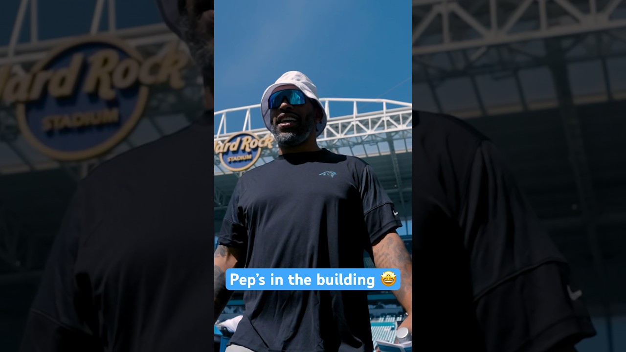 Julius Peppers has arrived ????️ #JuliusPeppers #CarolinaPanthers #nfl