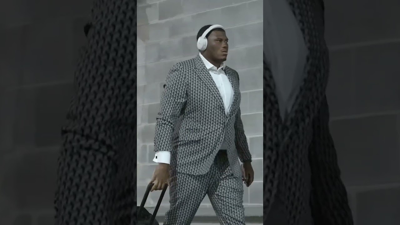 He got it on ???? #NFLStyle #panthers #thursdaynightfootball